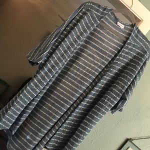Medium LulaRoe knit Lindsey